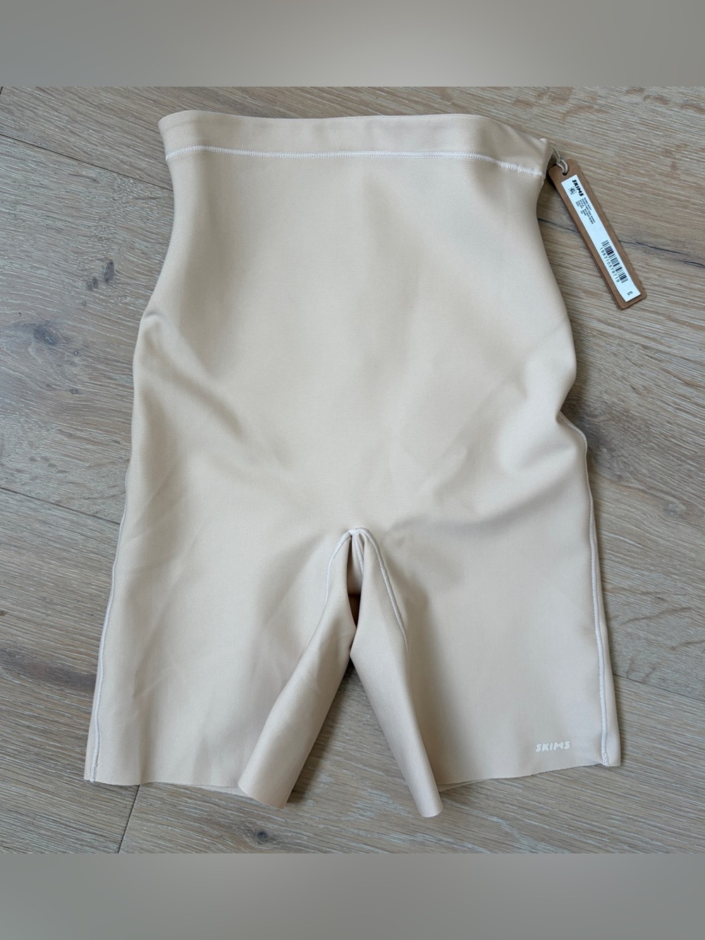 SKIMS Body Zoned Mid Rise Shaping Shorts Sand XS Seamless NWT*V26